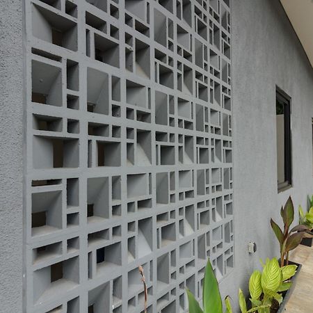 Reddoorz Near Puri Indah Mall Yakarta Exterior foto