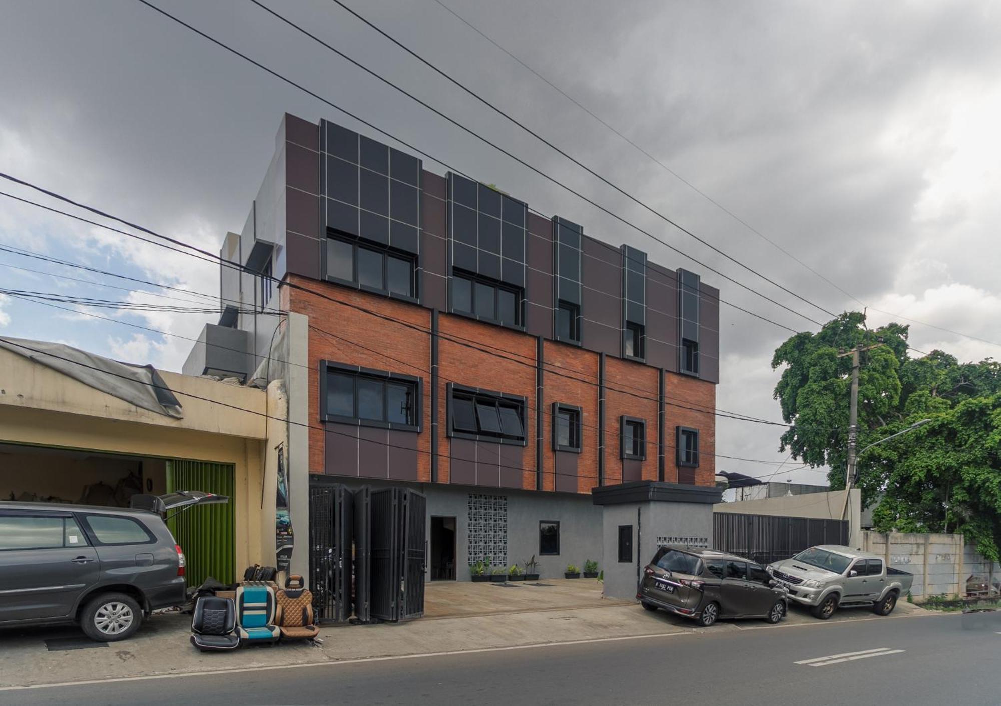 Reddoorz Near Puri Indah Mall Yakarta Exterior foto